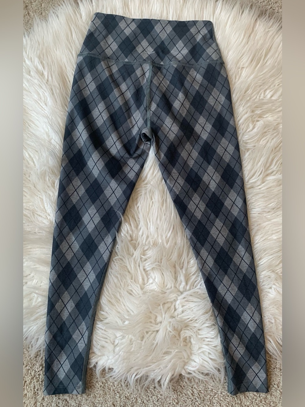 Beyond Yoga SoftMark Midi Argyle Leggings Gray Size Medium - Picture 3 of 5